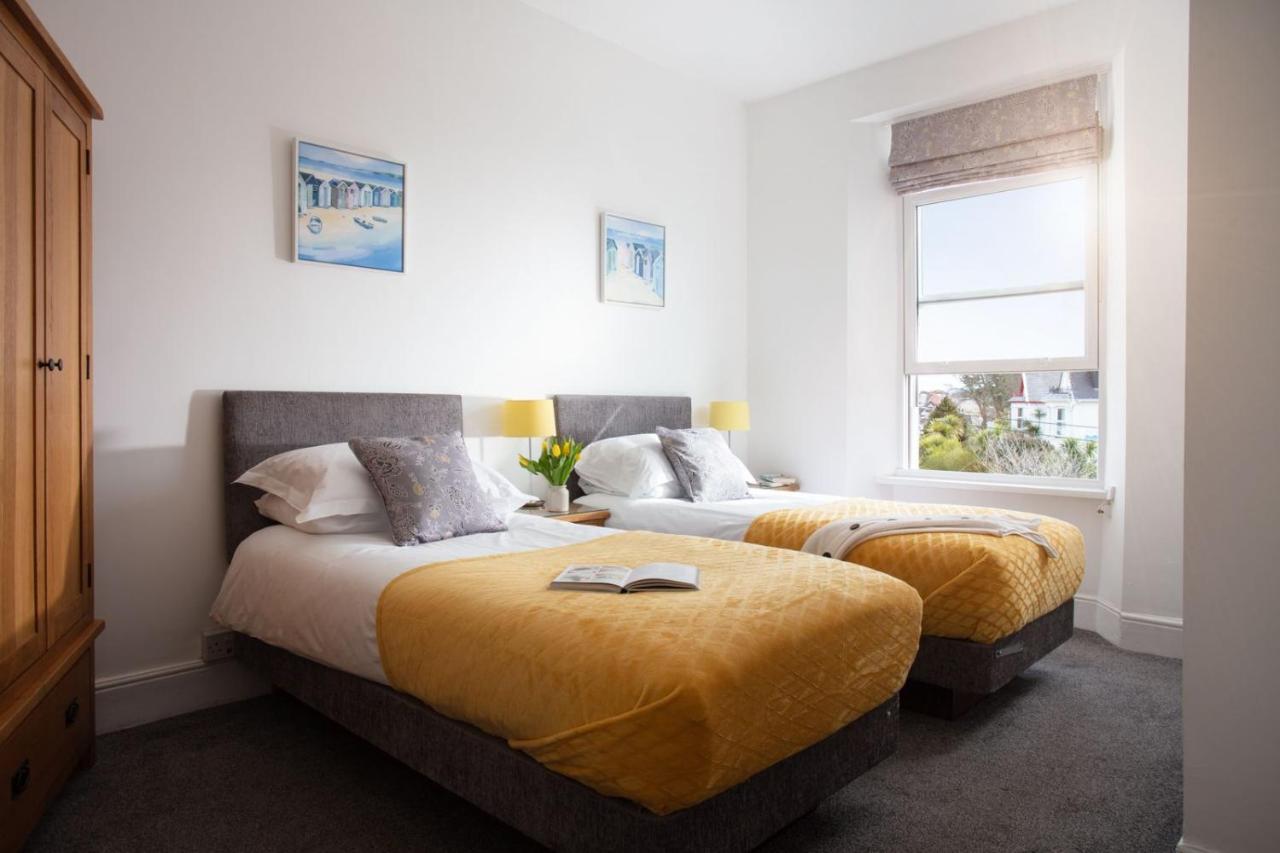 ホテル Gyllyngvase House ファルマス 部屋 写真