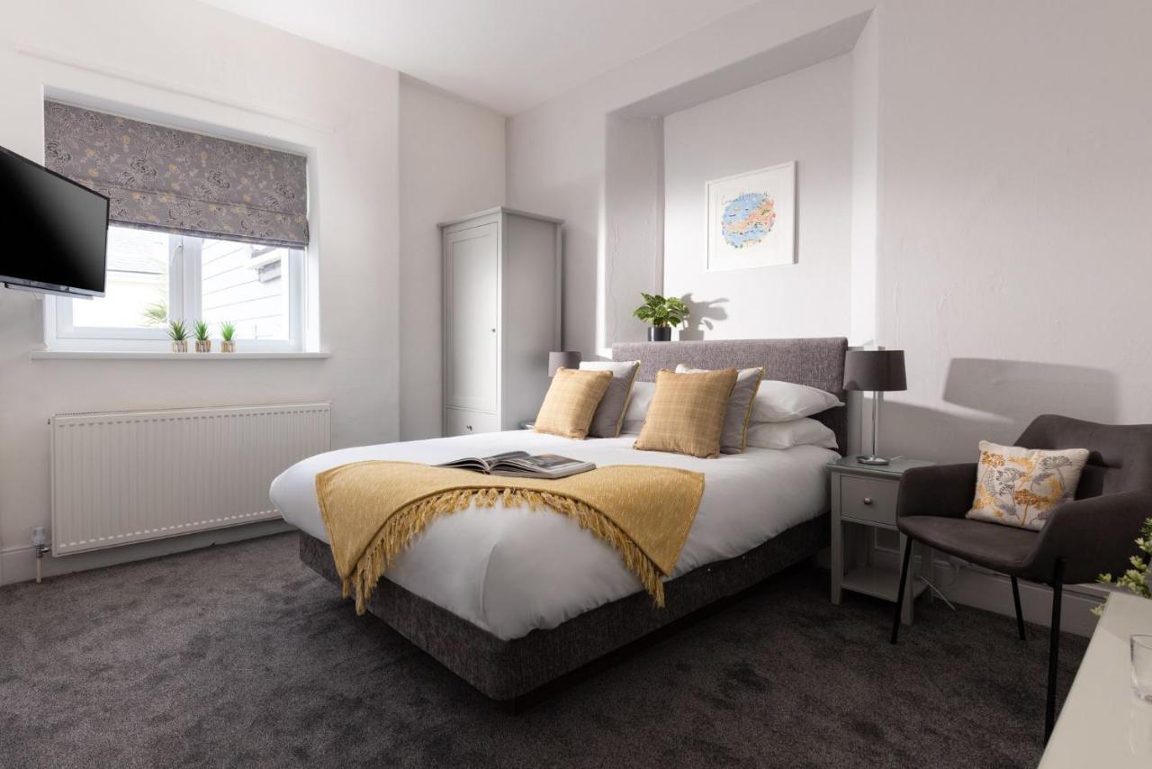ホテル Gyllyngvase House ファルマス 部屋 写真