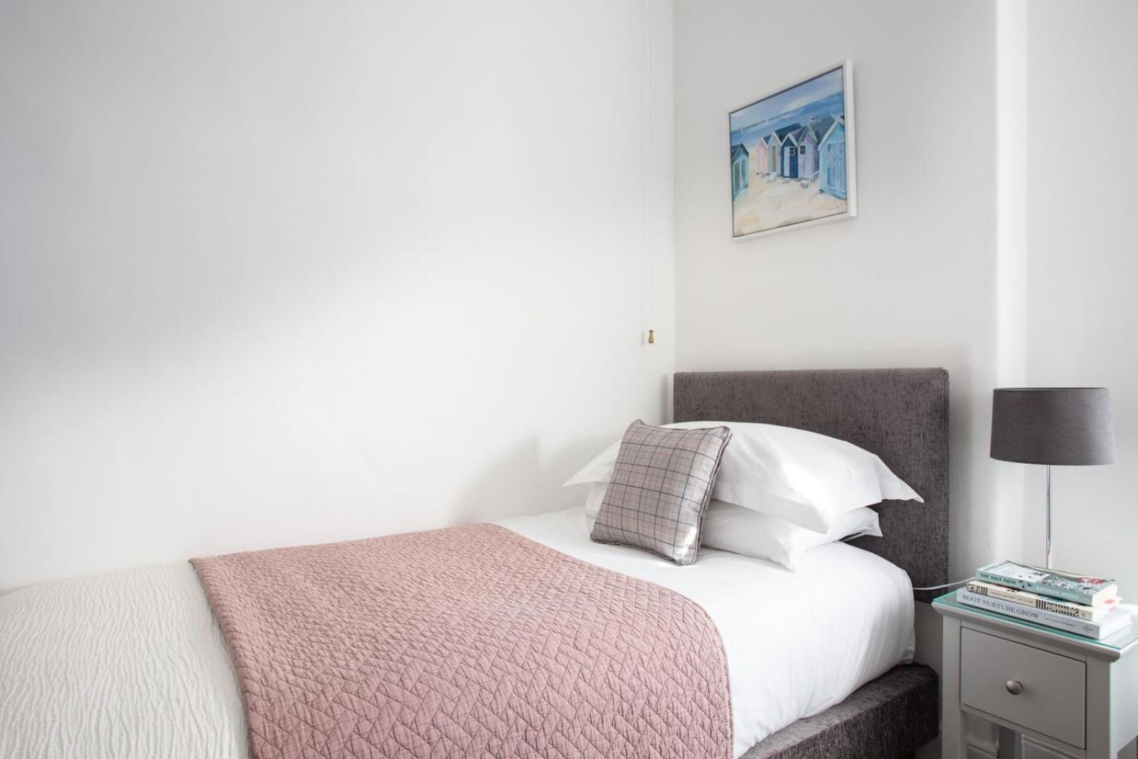 ホテル Gyllyngvase House ファルマス 部屋 写真