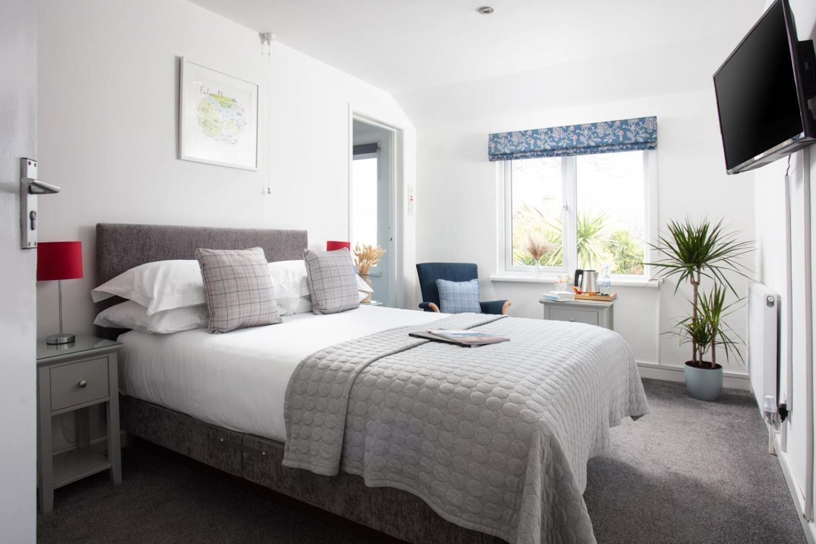 ホテル Gyllyngvase House ファルマス 部屋 写真