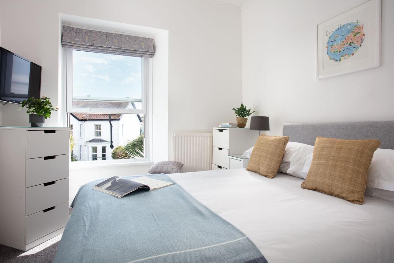 ホテル Gyllyngvase House ファルマス 部屋 写真