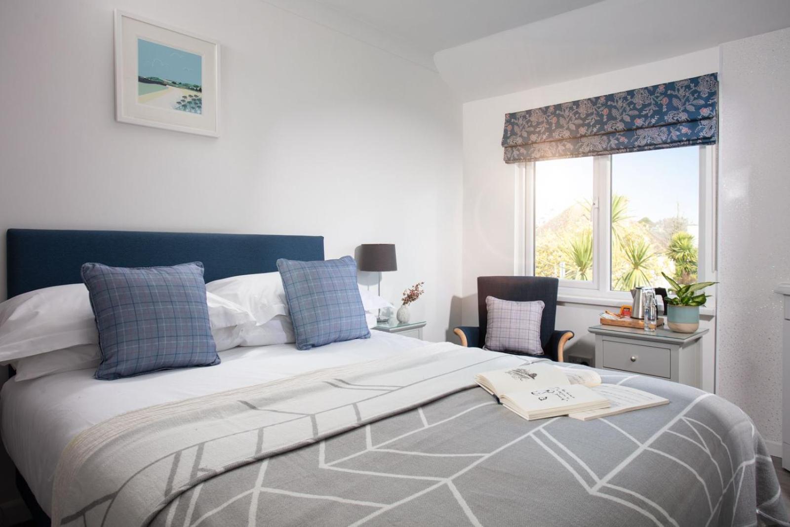 ホテル Gyllyngvase House ファルマス 部屋 写真